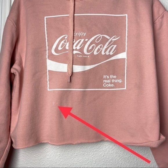 Coca Cola Pink boxy Crop Top  Y2k oversized top with hoodie - Picture 7 of 9